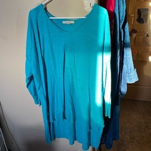 long sleeved blue/aqua long shirt